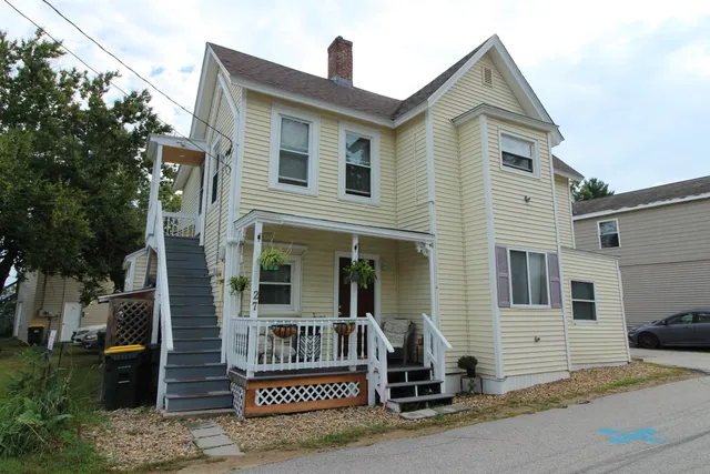 $1,850 | 27 Centenary Avenue, Unit 2, Laconia, NH 03246