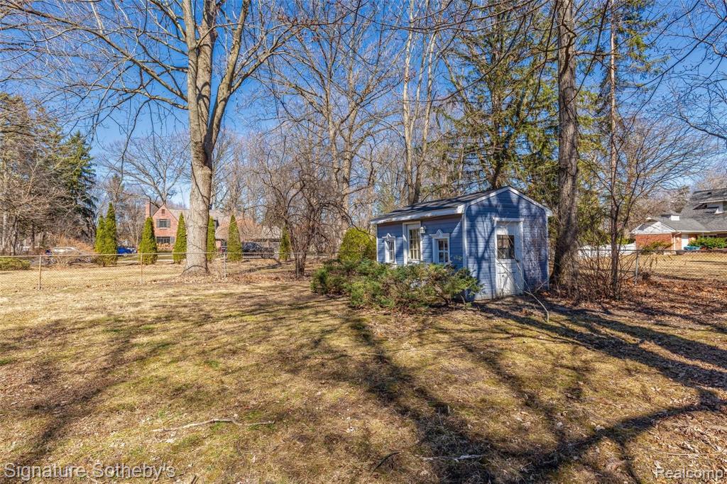 27634 Rackham Drive Lathrup Village, MI 48076 - Photo 34 of 41