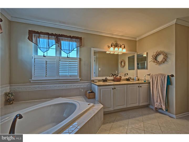 29 Haddock Drive Sewell, NJ 08080 - Photo 13 of 23 Master Bathroom