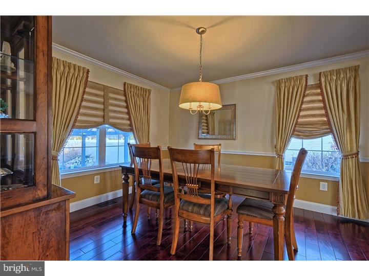 29 Haddock Drive Sewell, NJ 08080 - Photo 5 of 23 Dining Room