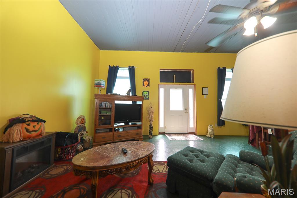 607 Main Street Keyesport, IL 62253 - Photo 6 of 22