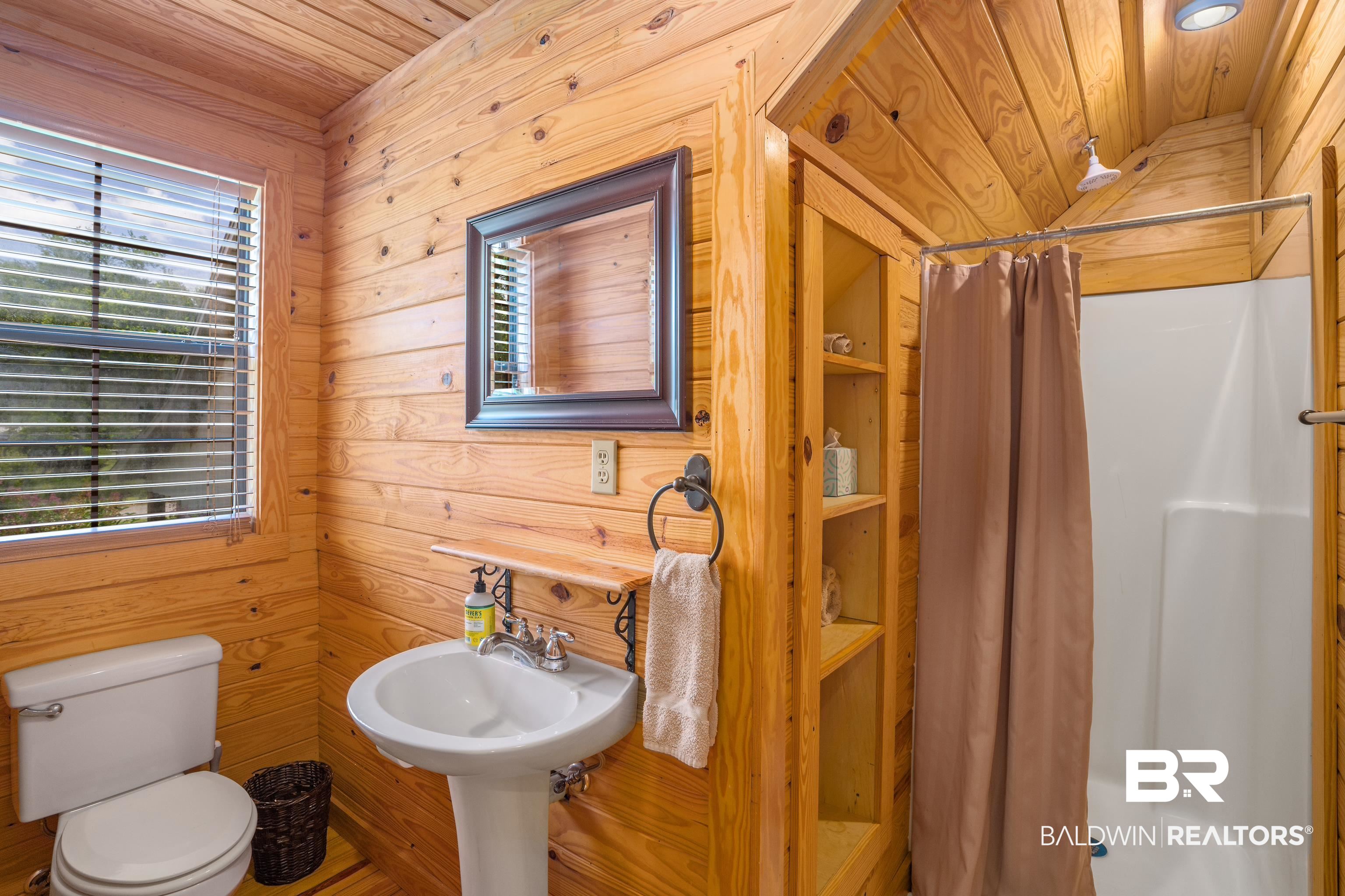 13253 Mary Ann Bch Road Fairhope, AL 36532 - Photo 33 of 54 Above Garage Bath