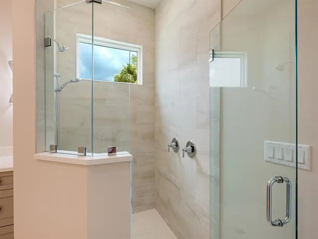 $4,397,500 | 1637 Hyde Park Street, Sarasota, FL 34239