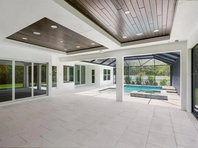 $4,397,500 | 1637 Hyde Park Street, Sarasota, FL 34239