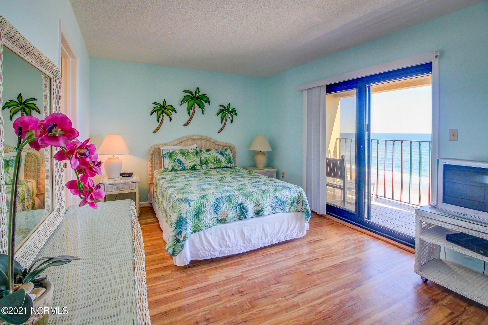1505 Salter Path Road, Unit 503 Indian Beach, NC 28512 - Photo 13 of 37 Master Bedroom