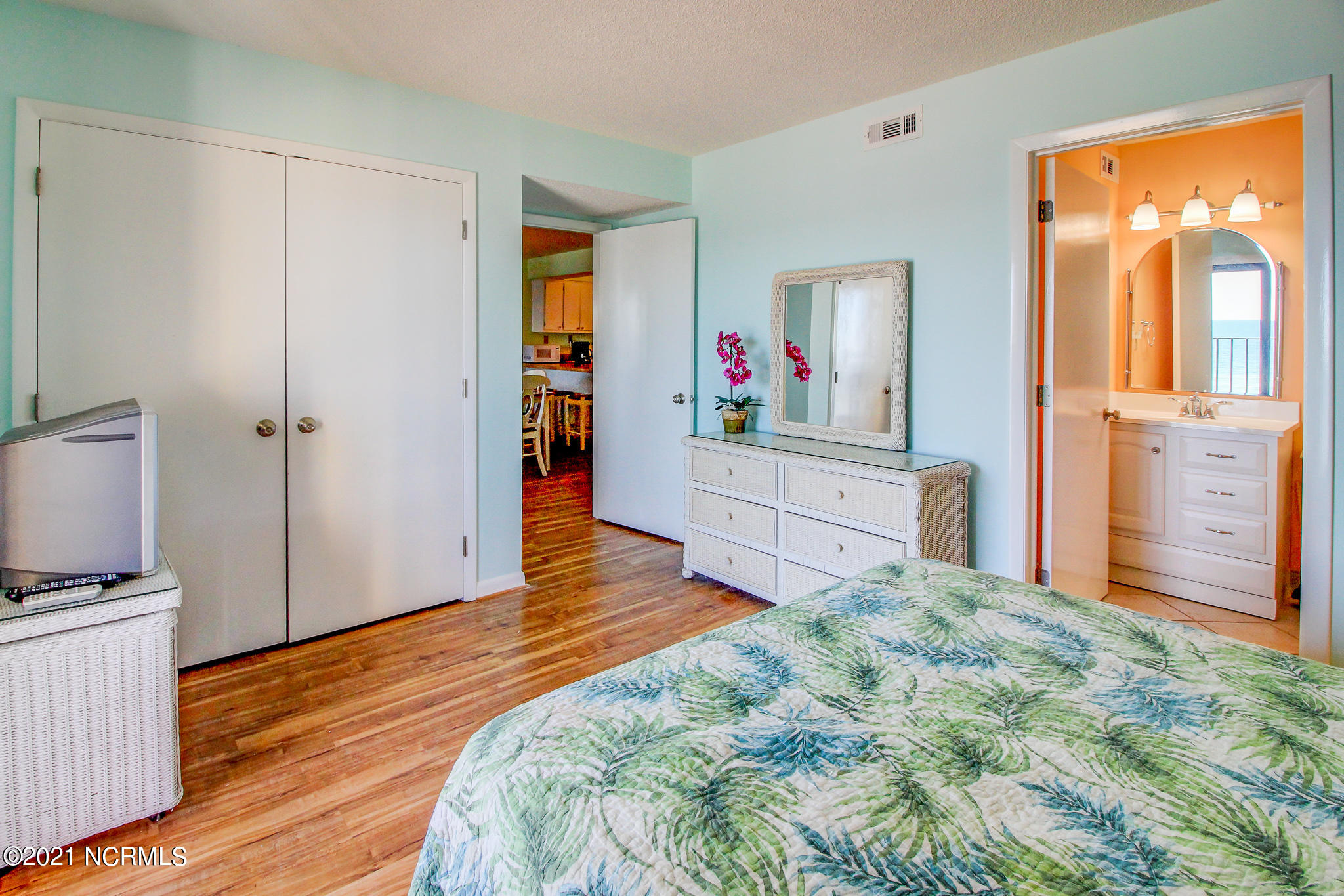 1505 Salter Path Road, Unit 503 Indian Beach, NC 28512 - Photo 14 of 37 Master Bedroom