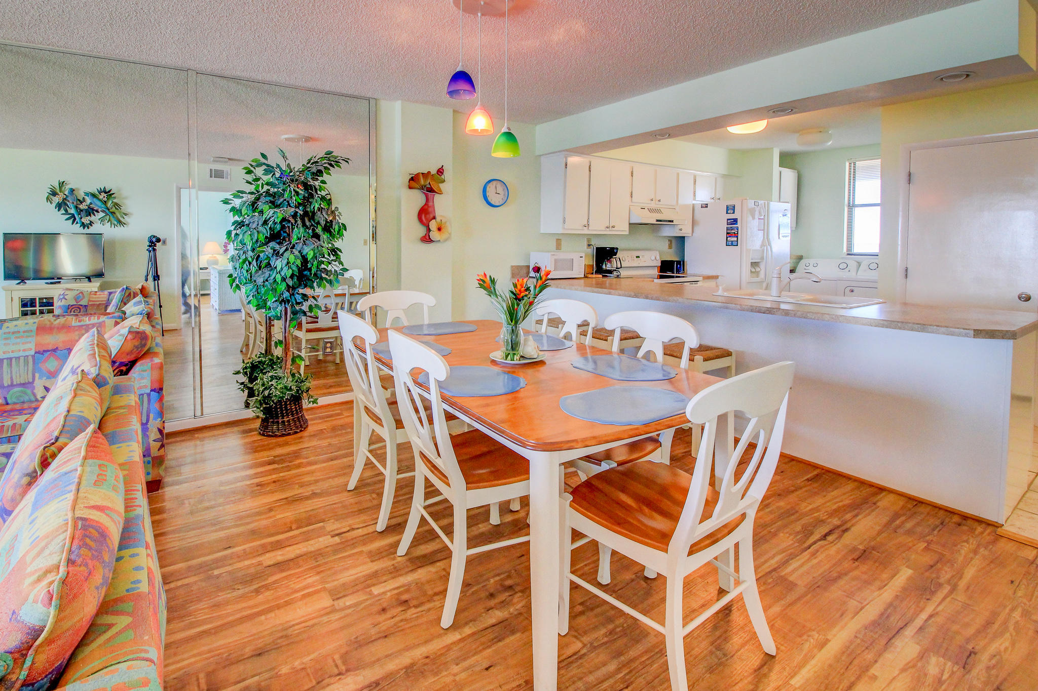 1505 Salter Path Road, Unit 503 Indian Beach, NC 28512 - Photo 9 of 37 Dining Area