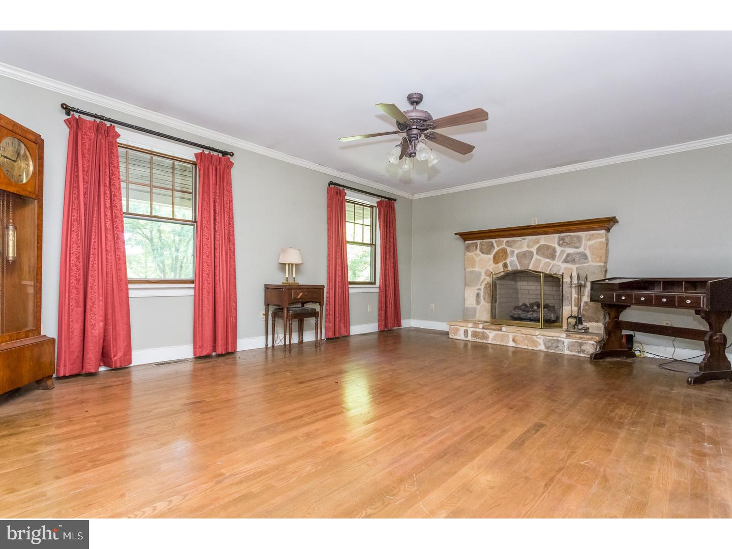 1660 Goosetown Road Coatesville, PA 19320 - Photo 6 of 20 Living Room