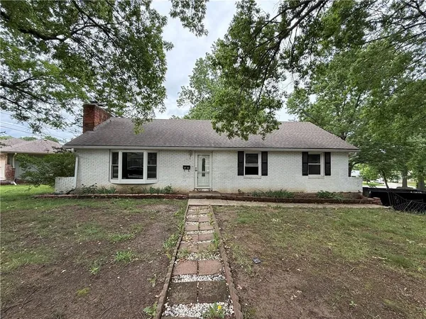 $209,900 | 5008 Spring Street, Kansas City, MO 64133