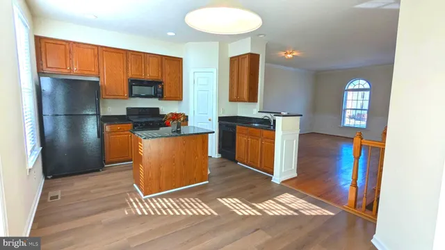 $3,099 | 5503 Sacramento Mews Place, Alexandria, VA 22309