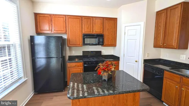 $3,099 | 5503 Sacramento Mews Place, Alexandria, VA 22309