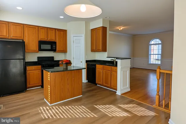 $3,099 | 5503 Sacramento Mews Place, Alexandria, VA 22309