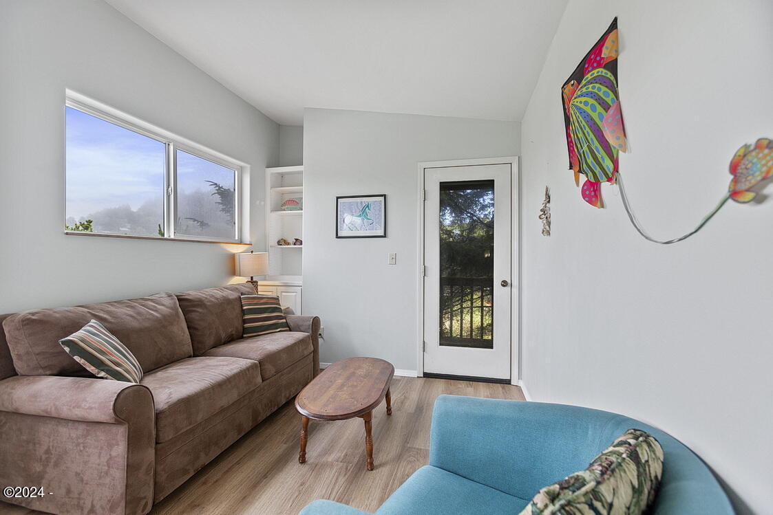 154 Shell Street Yachats, OR 97498 - Photo 38 of 57 Loft
