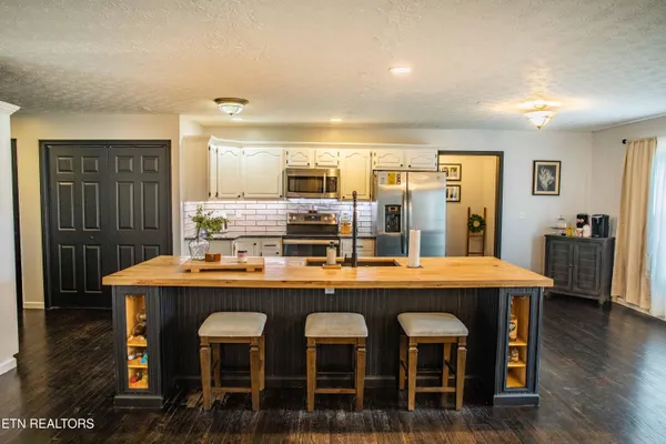 $369,000 | 134 Julia Lane, Speedwell, TN 37870