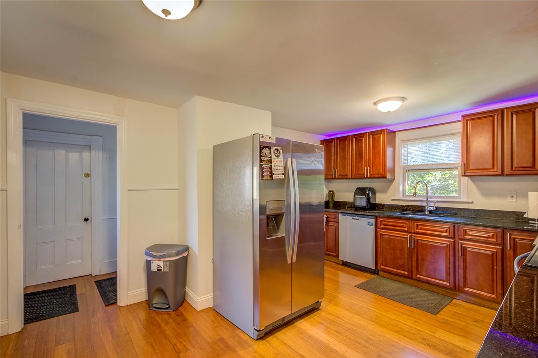 3214 Post Road Warwick, RI 02886 - Photo 13 of 50