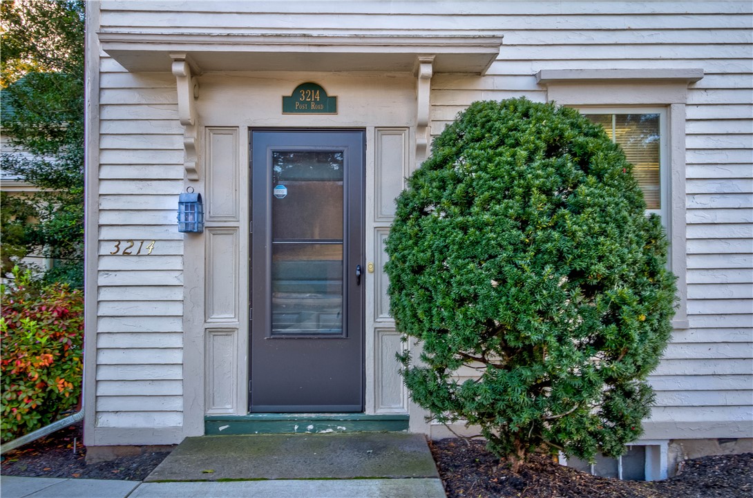 3214 Post Road Warwick, RI 02886 - Photo 5 of 50