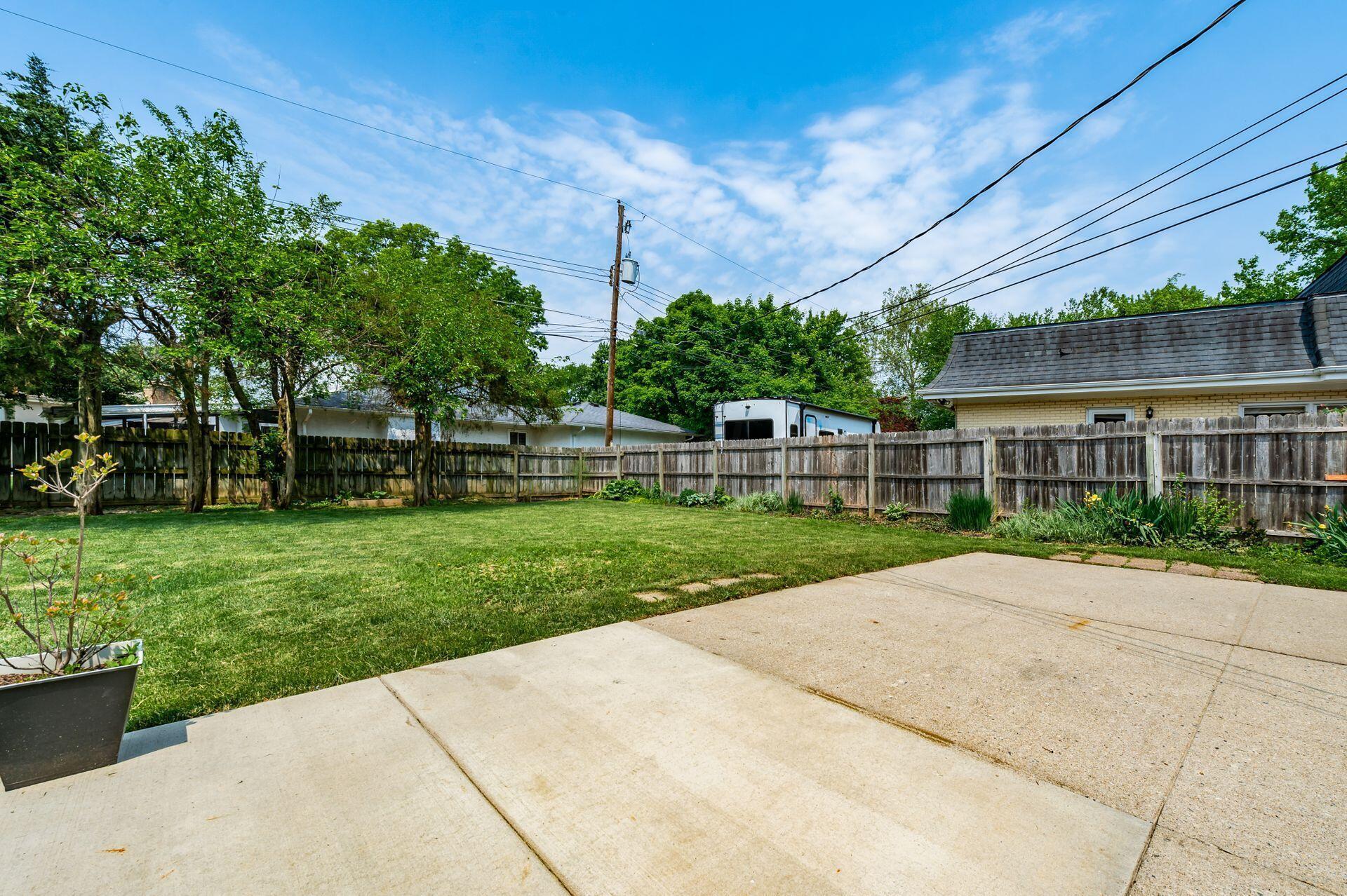 1767 Kenwick Road Columbus, OH 43209 - Photo 31 of 36 Backyard