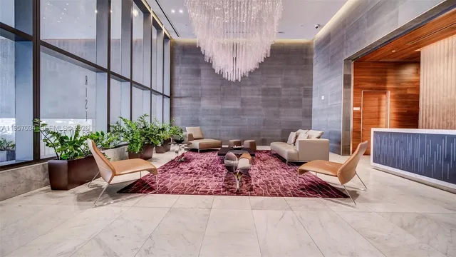 $7,500 | 88 Southwest 7th Street, Unit 2404, Miami, FL 33130