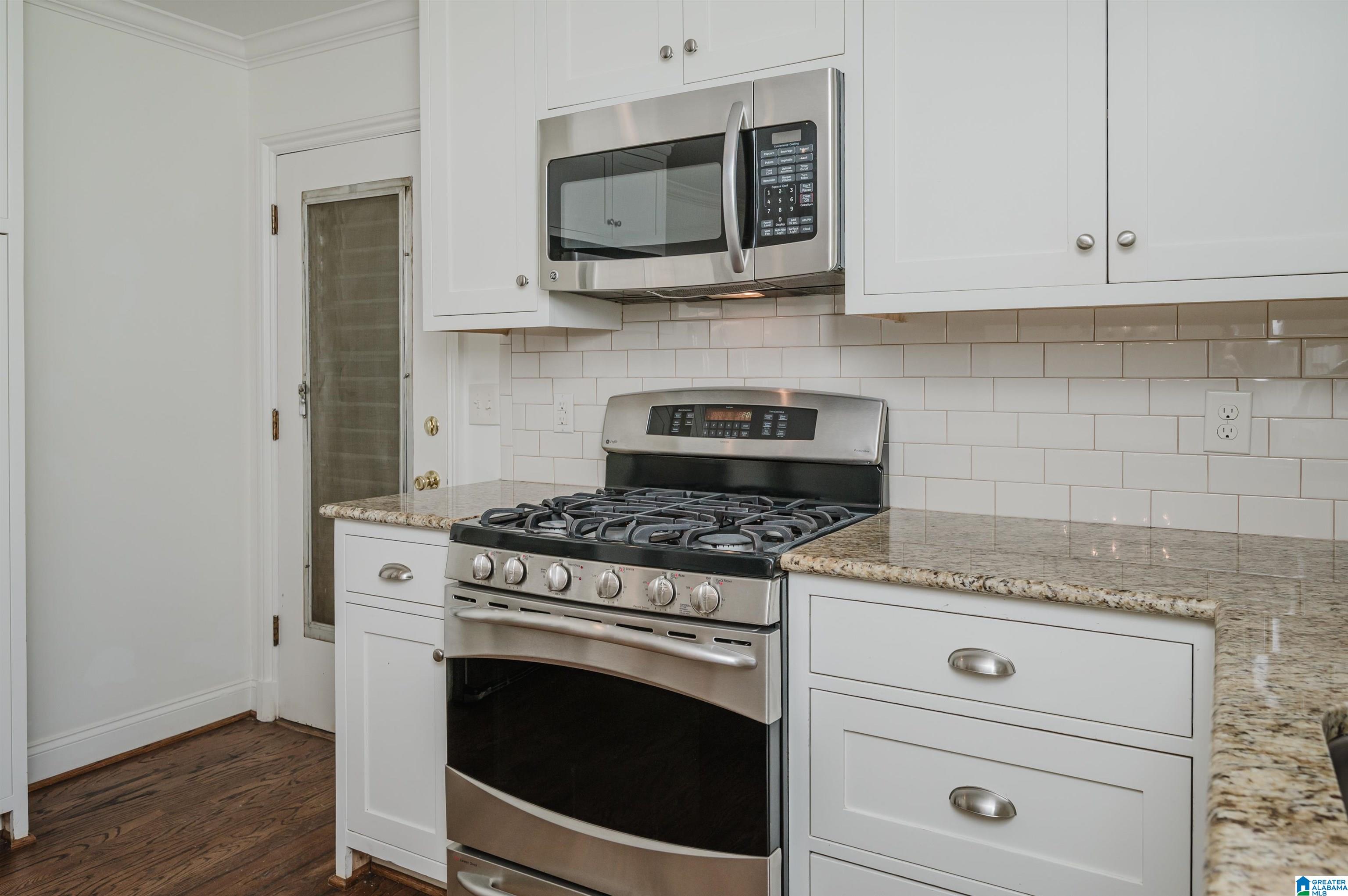 4044 Meadowview Circle Birmingham, AL 35243 - Photo 17 of 48