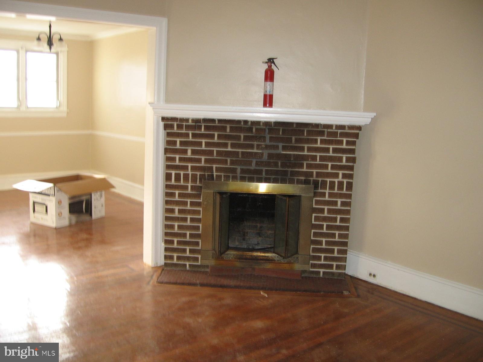 7502 Lennox Road Upper Darby, PA 19082 - Photo 3 of 11
