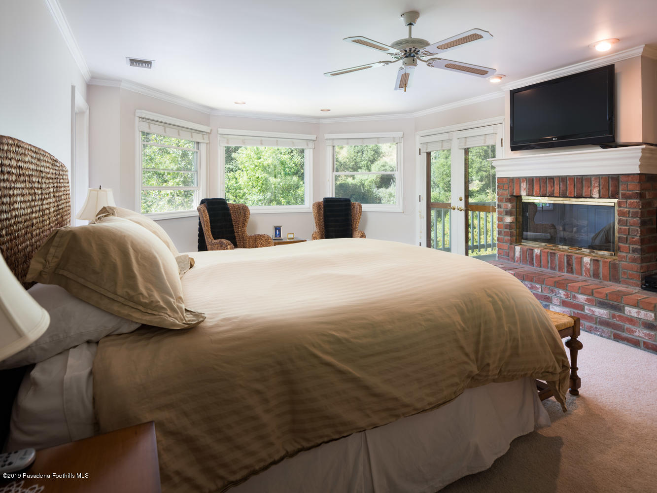 1079 Laguna Road Pasadena, CA 91105 - Photo 13 of 24 1079 Laguna Rd Pasadena CA-large-023-7-M