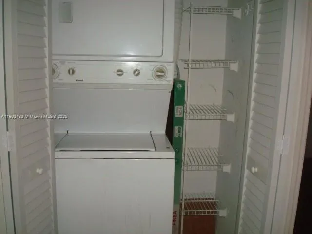 a close up of a washer and dryer
