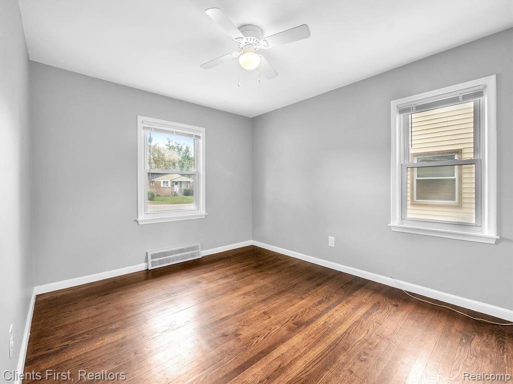 4405 Howe Road Wayne, MI 48184 - Photo 10 of 22