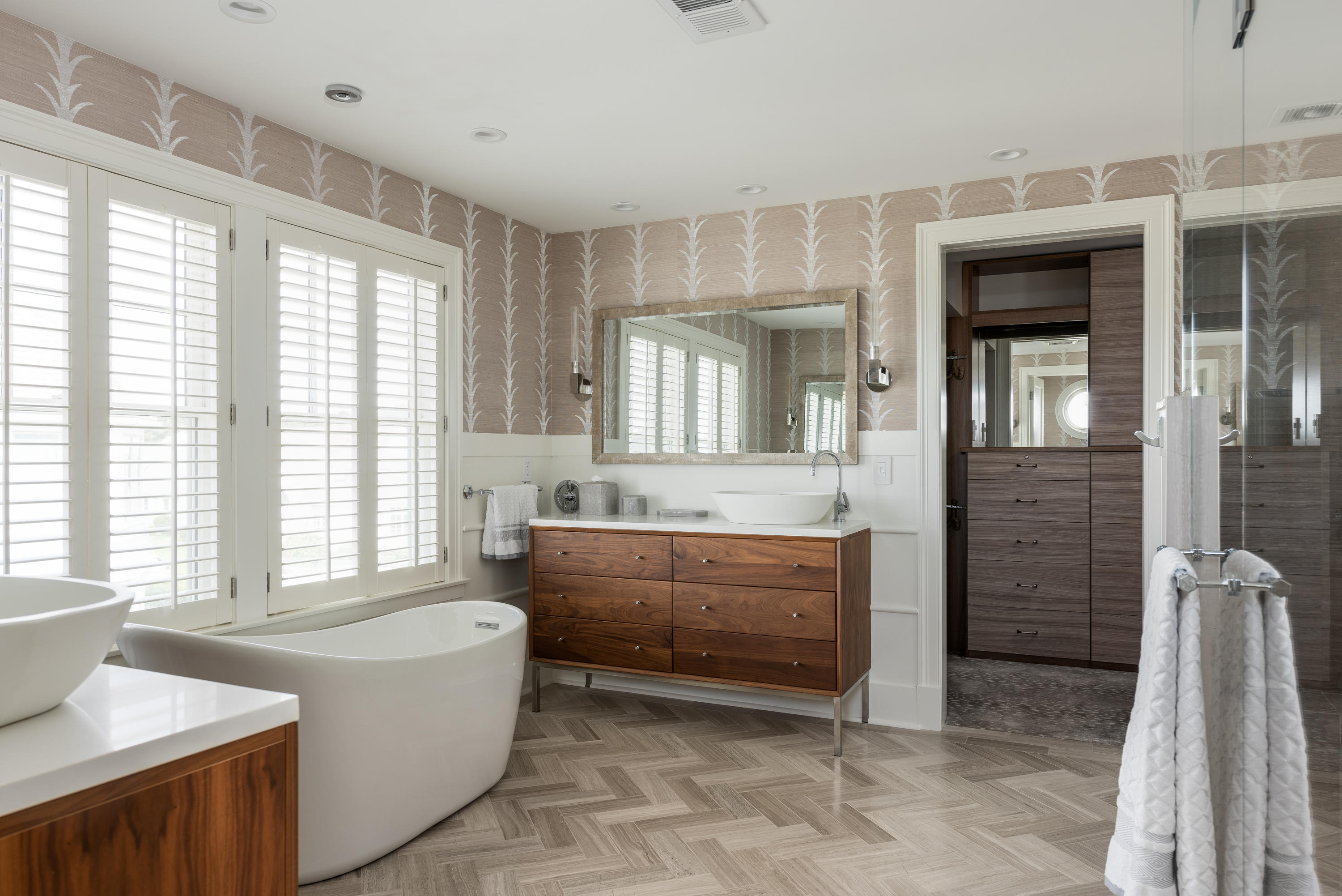 31 Starboard Lane Mashpee, MA 02649 - Photo 35 of 49 a spacious bathroom with a tub sink and mirror