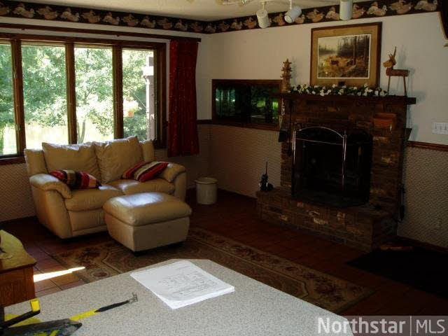 2033 Prosperity Road Maplewood, MN 55109 - Photo 8 of 16