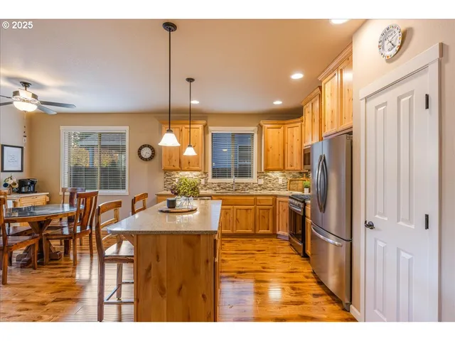 $585,000 | 6515 Northeast 133rd Way, Vancouver, WA 98686