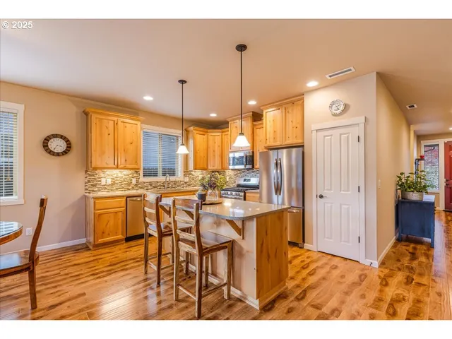 $585,000 | 6515 Northeast 133rd Way, Vancouver, WA 98686
