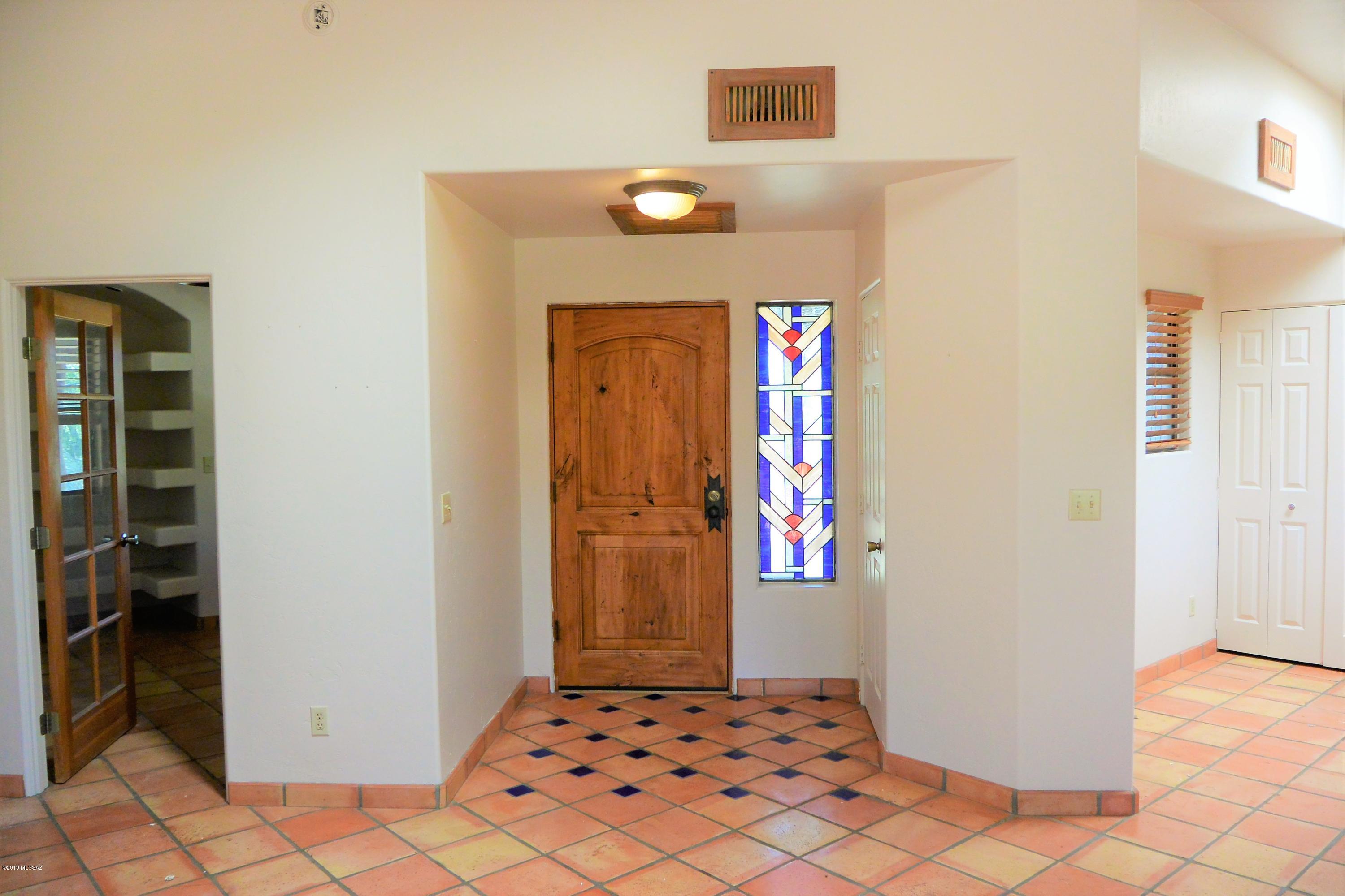 730 North Cody Loop Road Oracle, AZ 85623 - Photo 9 of 35
