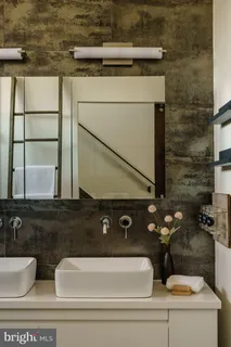 $1,160,000 | 227 West George Street, Philadelphia, PA 19123