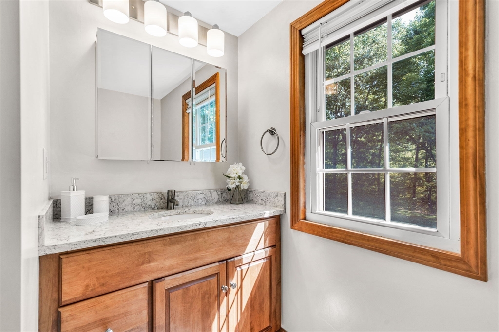 39 Union Street Norfolk, MA 02056 - Photo 21 of 42