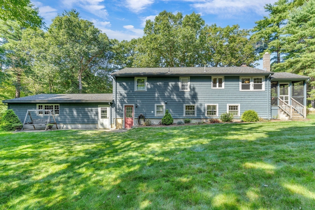 39 Union Street Norfolk, MA 02056 - Photo 4 of 42
