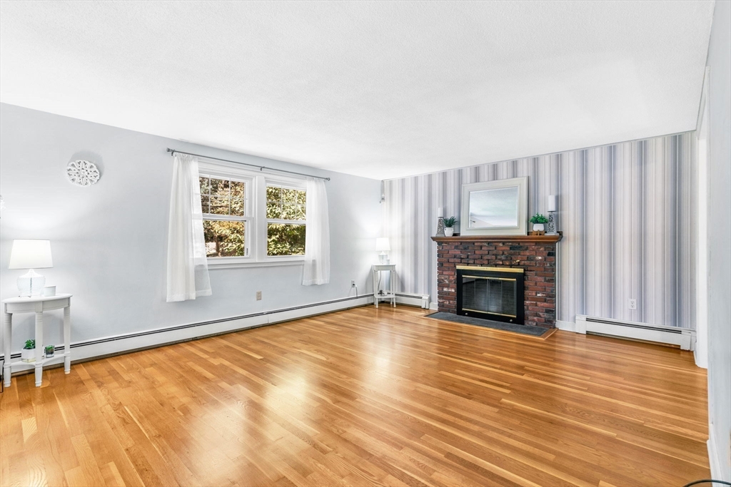 39 Union Street Norfolk, MA 02056 - Photo 7 of 42
