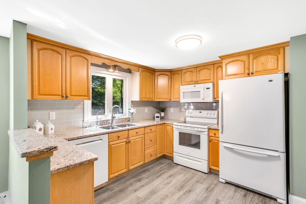 39 Union Street Norfolk, MA 02056 - Photo 9 of 42