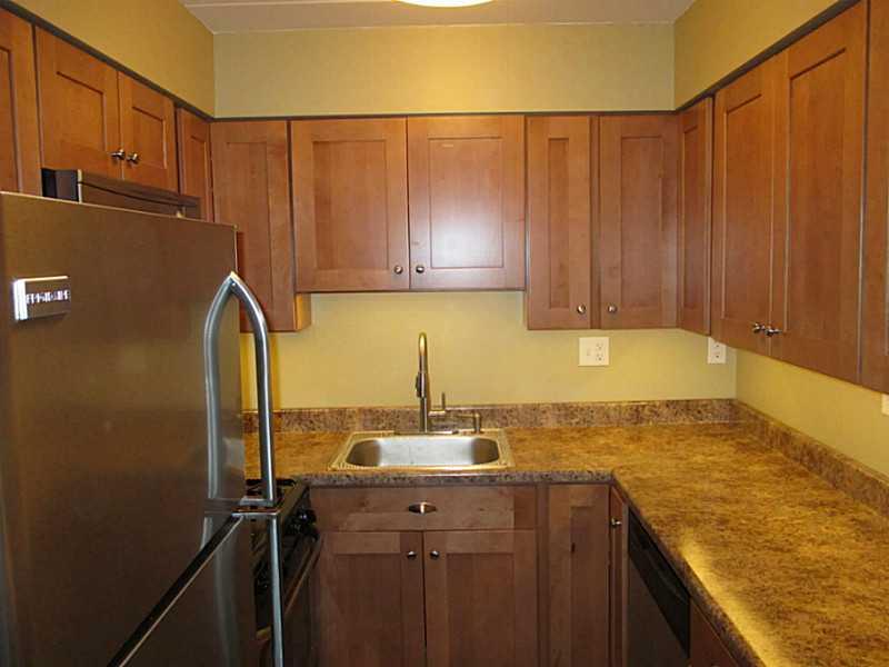 5 Bayard Road, Unit 621 Shadyside, PA 15213 - Photo 3 of 18 Kitchen.