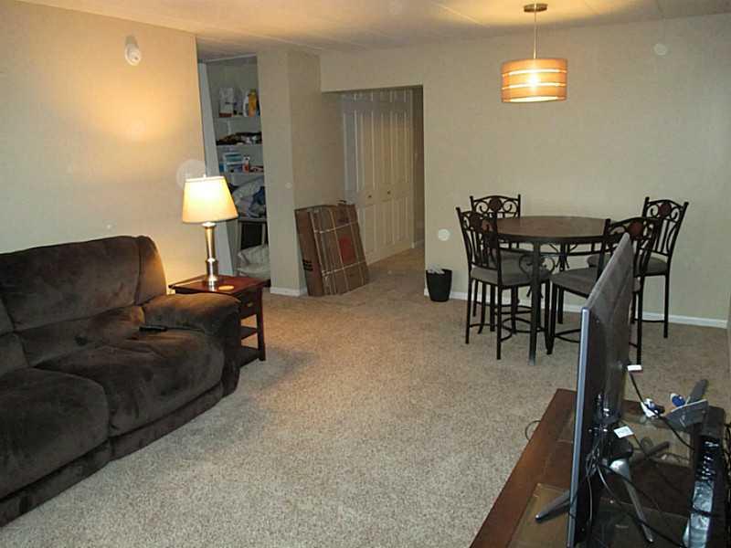 5 Bayard Road, Unit 621 Shadyside, PA 15213 - Photo 6 of 18 Living Room. Living Room/ Dining Room Combo