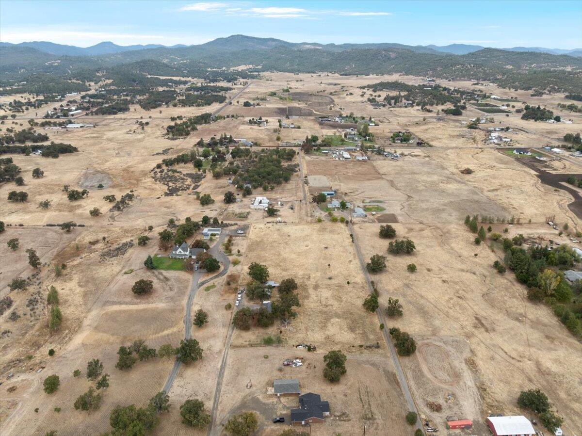 4506 Dodge Road White City, OR 97503 - Photo 34 of 38 31-DJI_0362