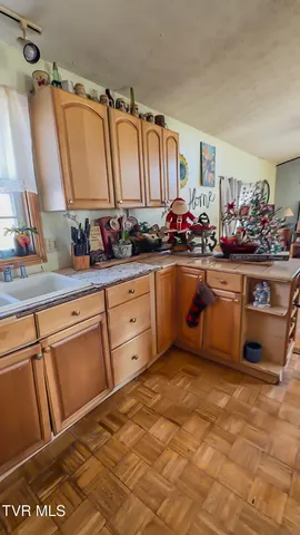 $212,500 | 920 Highway 421 North, Mountain City, TN 37683