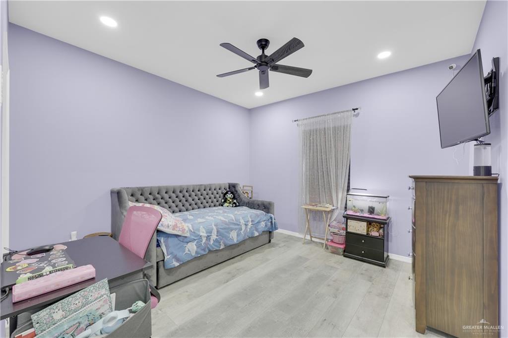 408 Violet Street Mission, TX 78572 - Photo 12 of 26