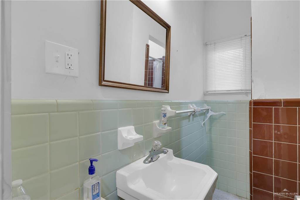 408 Violet Street Mission, TX 78572 - Photo 19 of 26