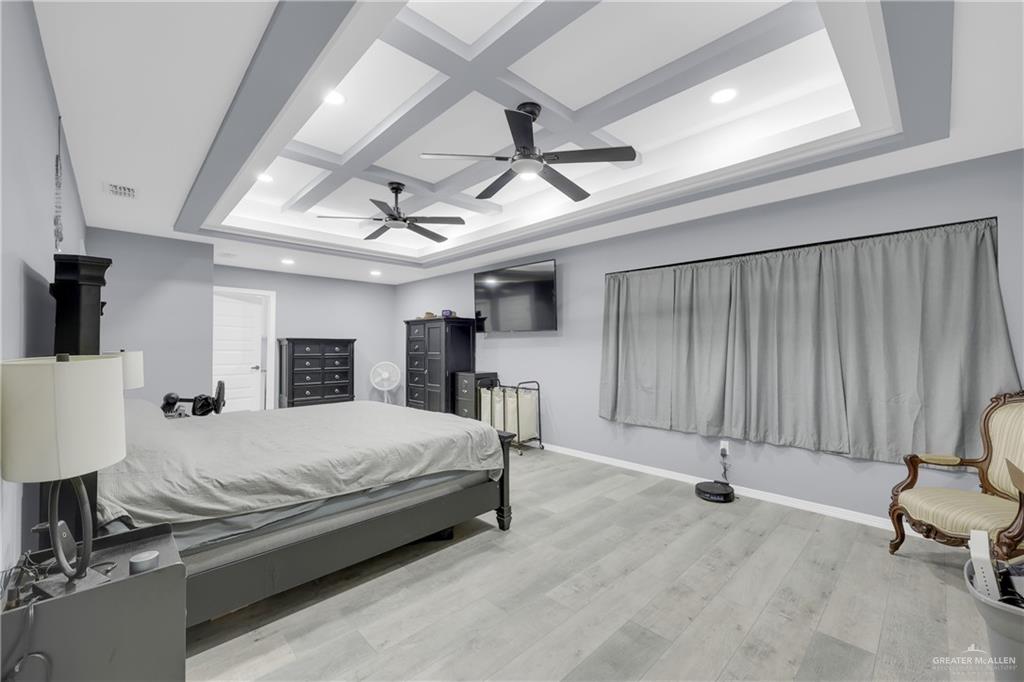 408 Violet Street Mission, TX 78572 - Photo 7 of 26