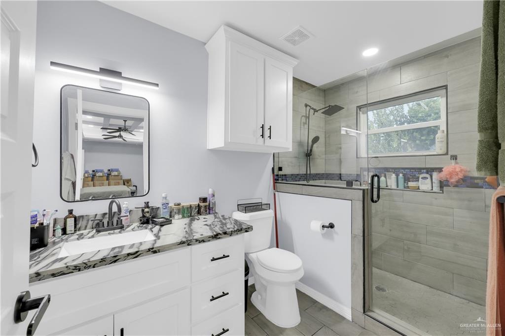 408 Violet Street Mission, TX 78572 - Photo 9 of 26