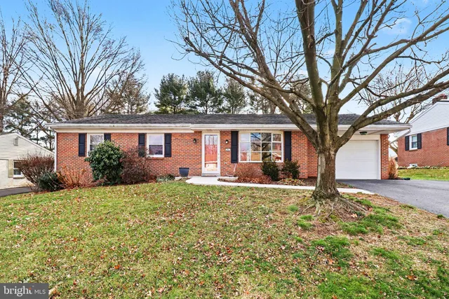 $350,000 | 21 Dawn Avenue, Akron, PA 17501