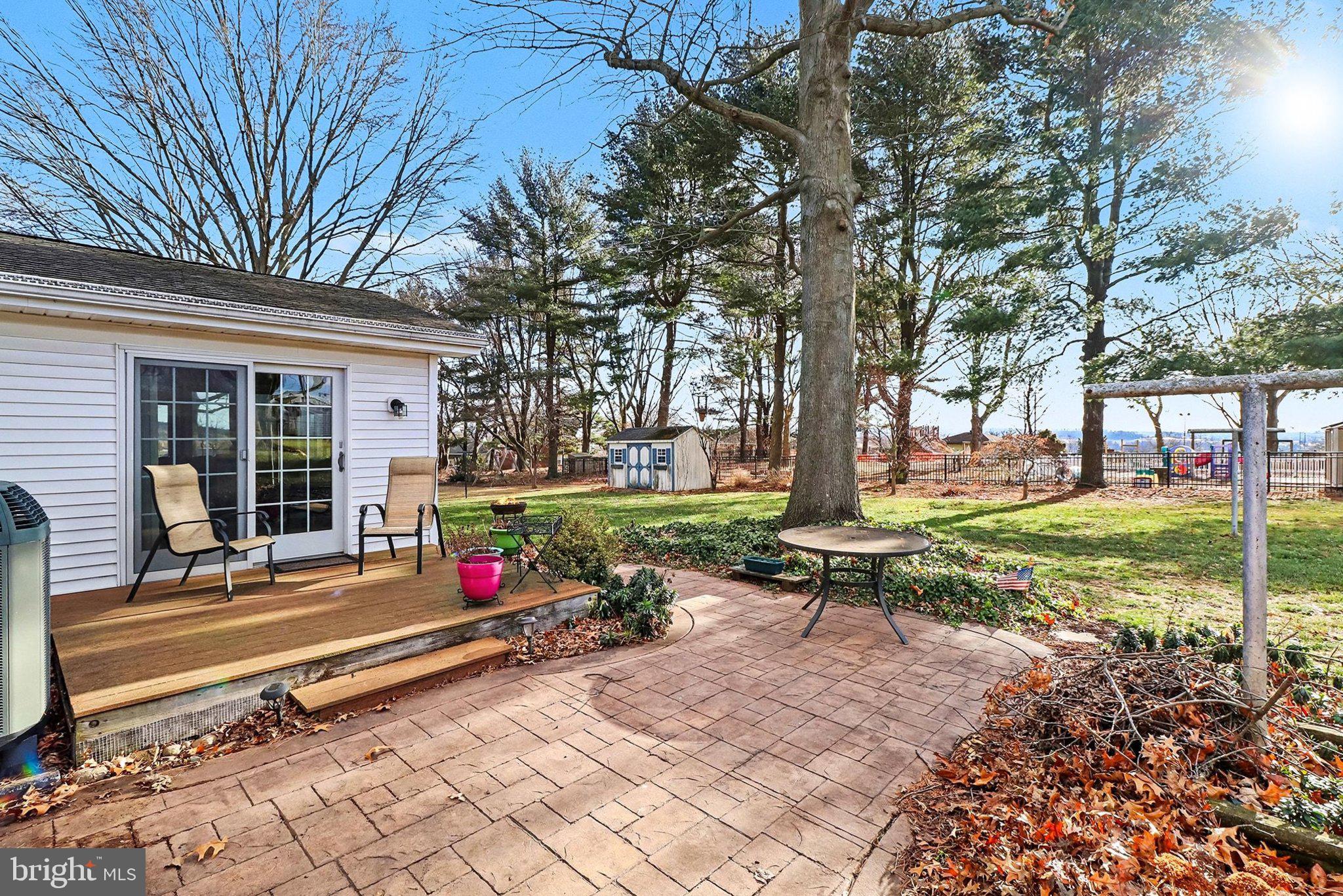 21 Dawn Avenue Akron, PA 17501 - Photo 28 of 37