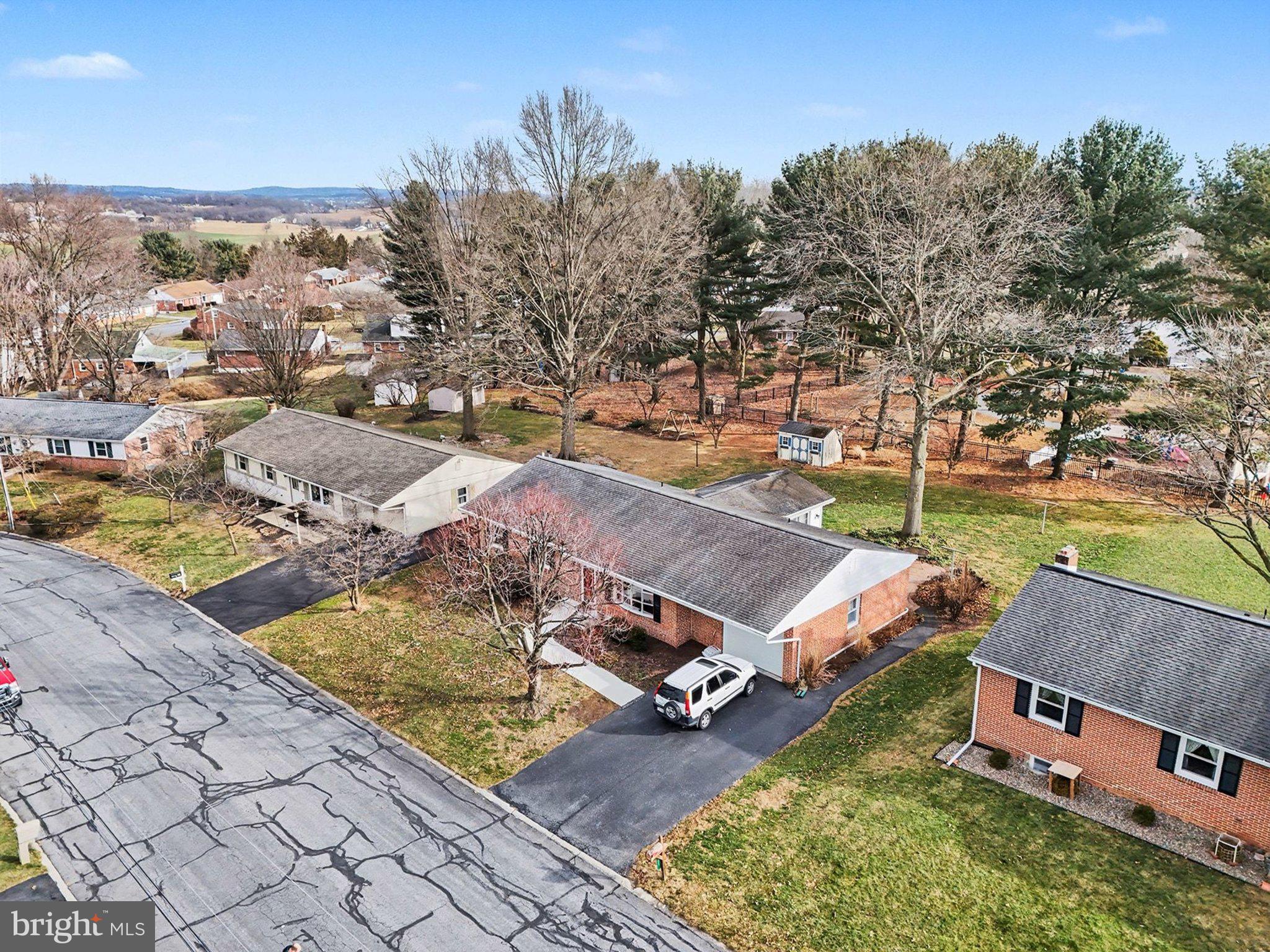 21 Dawn Avenue Akron, PA 17501 - Photo 35 of 37