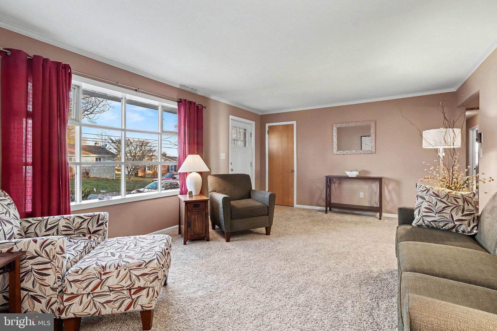 21 Dawn Avenue Akron, PA 17501 - Photo 6 of 37