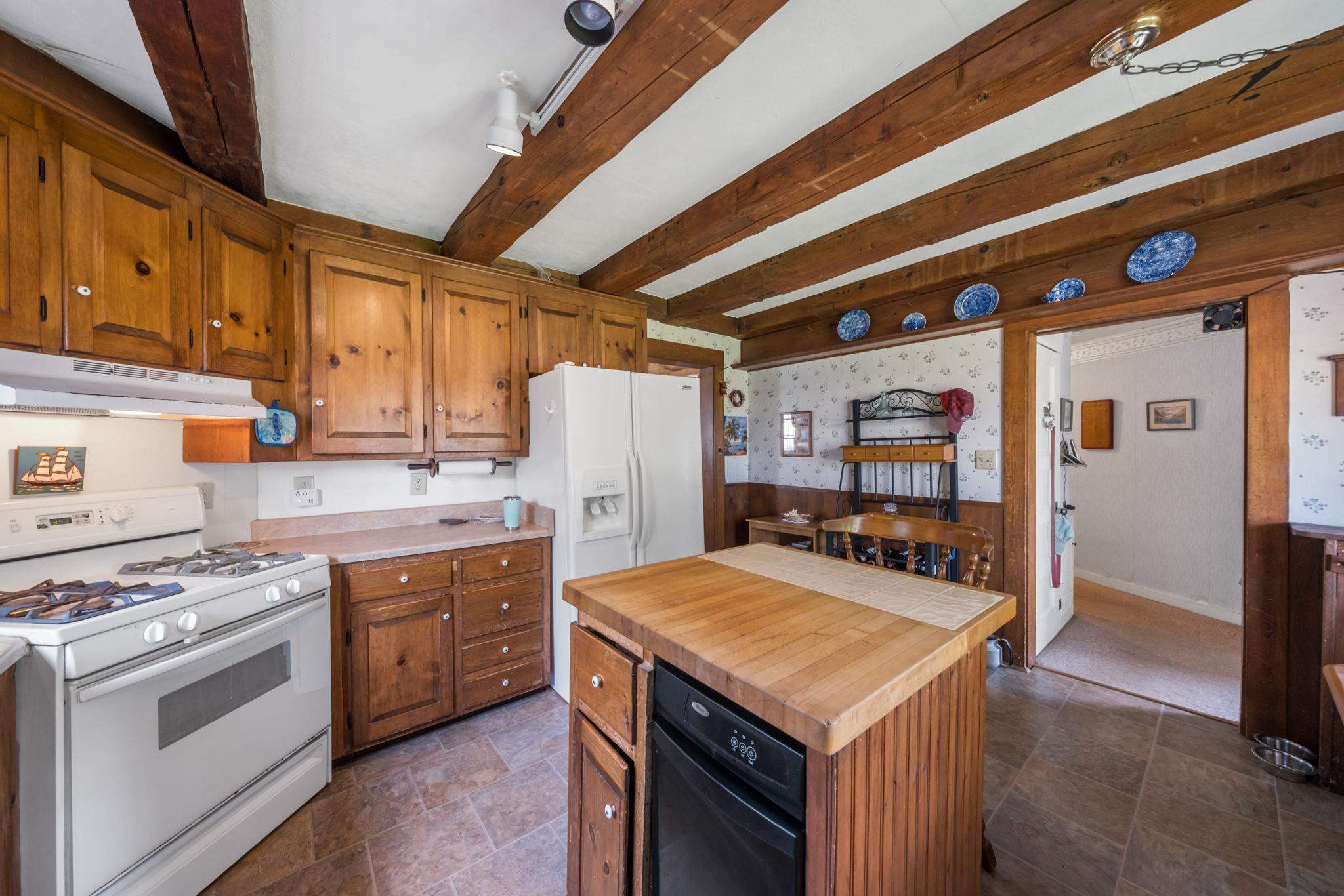 226 Intervale Road Gilford, NH 03249 - Photo 10 of 39